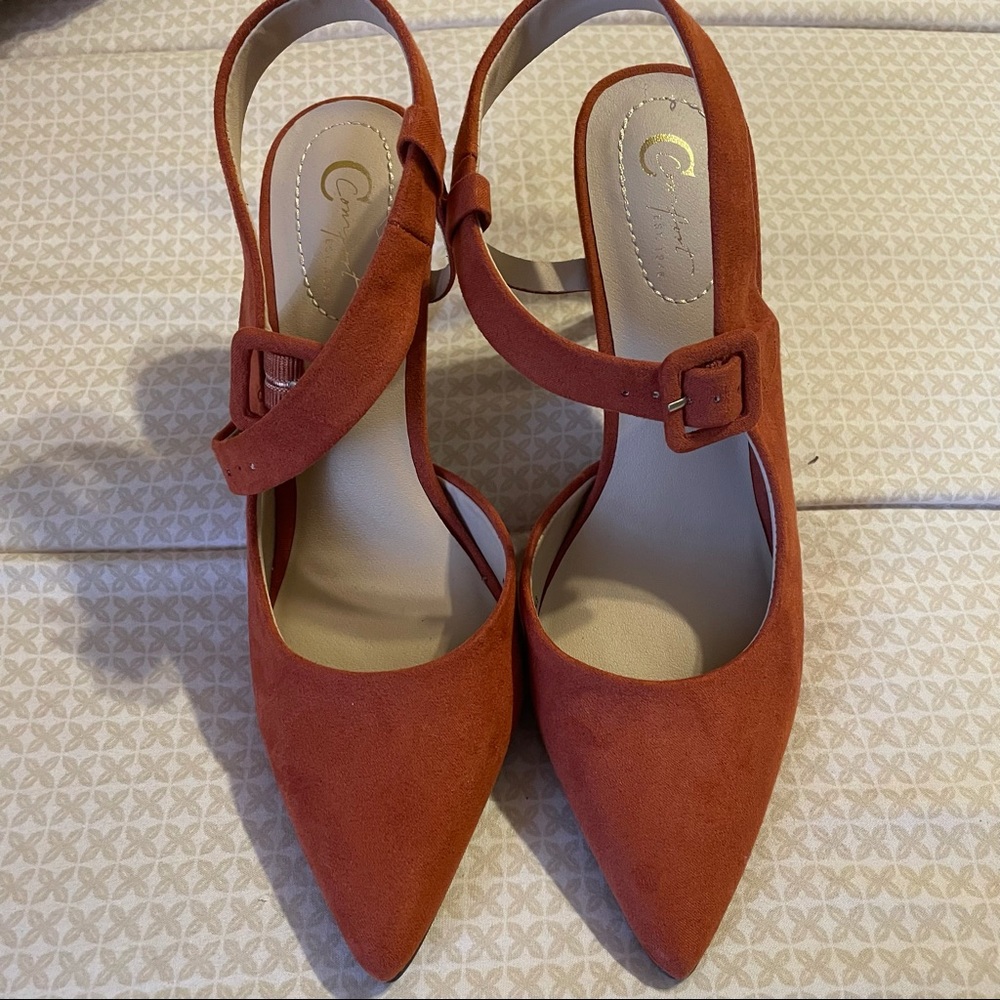 Pointy toe heels size 7 👠